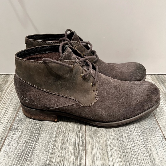 Ugg Mens Suede/Leather Brown Boots, Size 10.5 - Picture 3 of 9